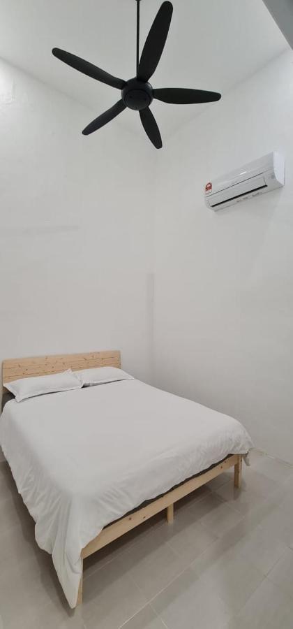 Voon 4 bedroom homestay Mersing Luaran gambar